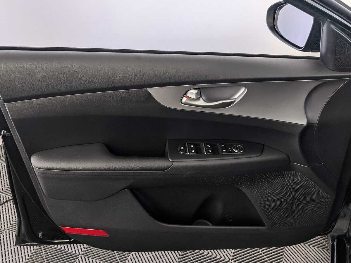 Kia Cerato с пробегом — 2022 год. Фото: #18