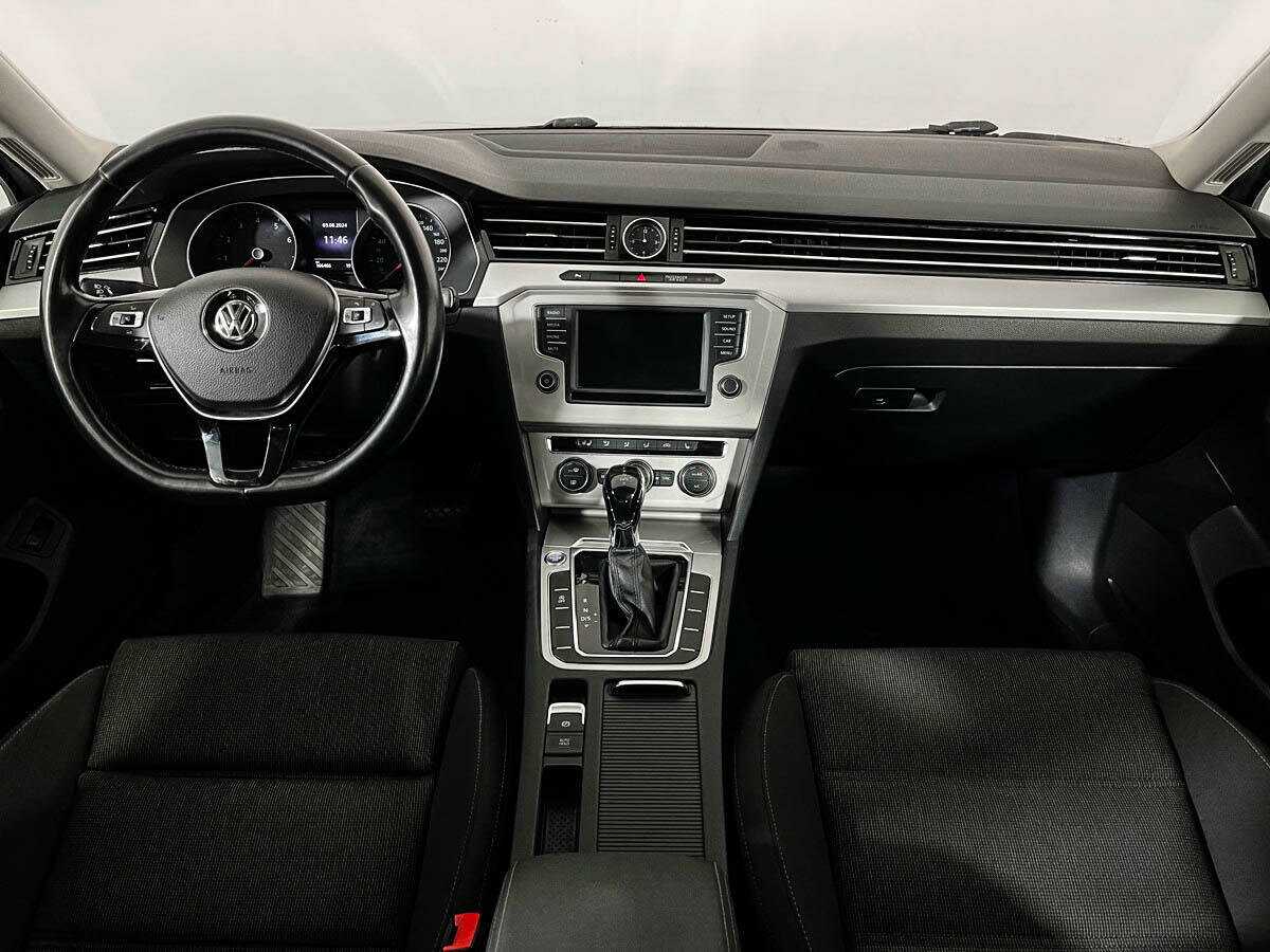 Volkswagen Passat с пробегом — 2016 год. Фото: #11