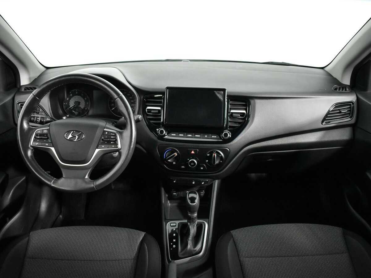 Hyundai Solaris с пробегом — 2021 год. Фото: #11