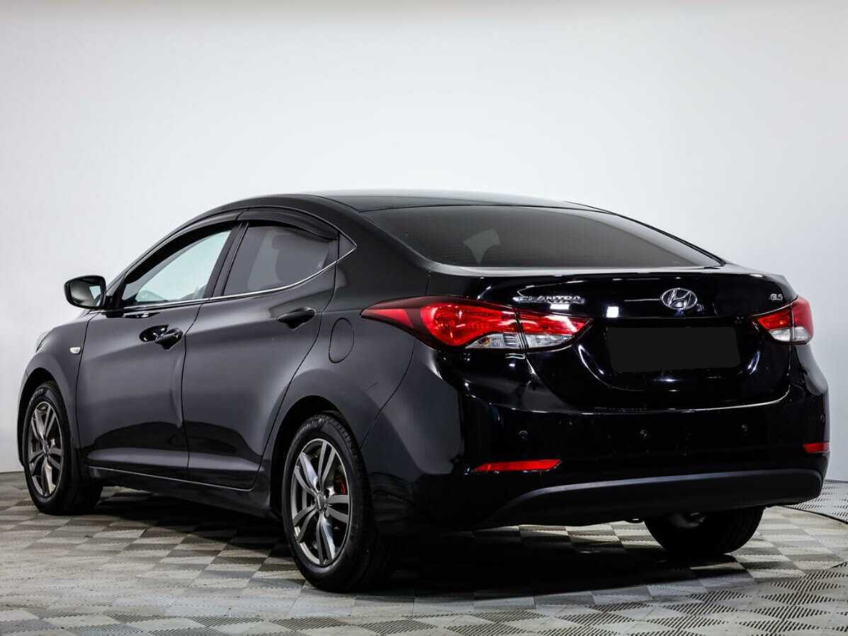 Hyundai Elantra с пробегом — 2015 год. Фото: #5