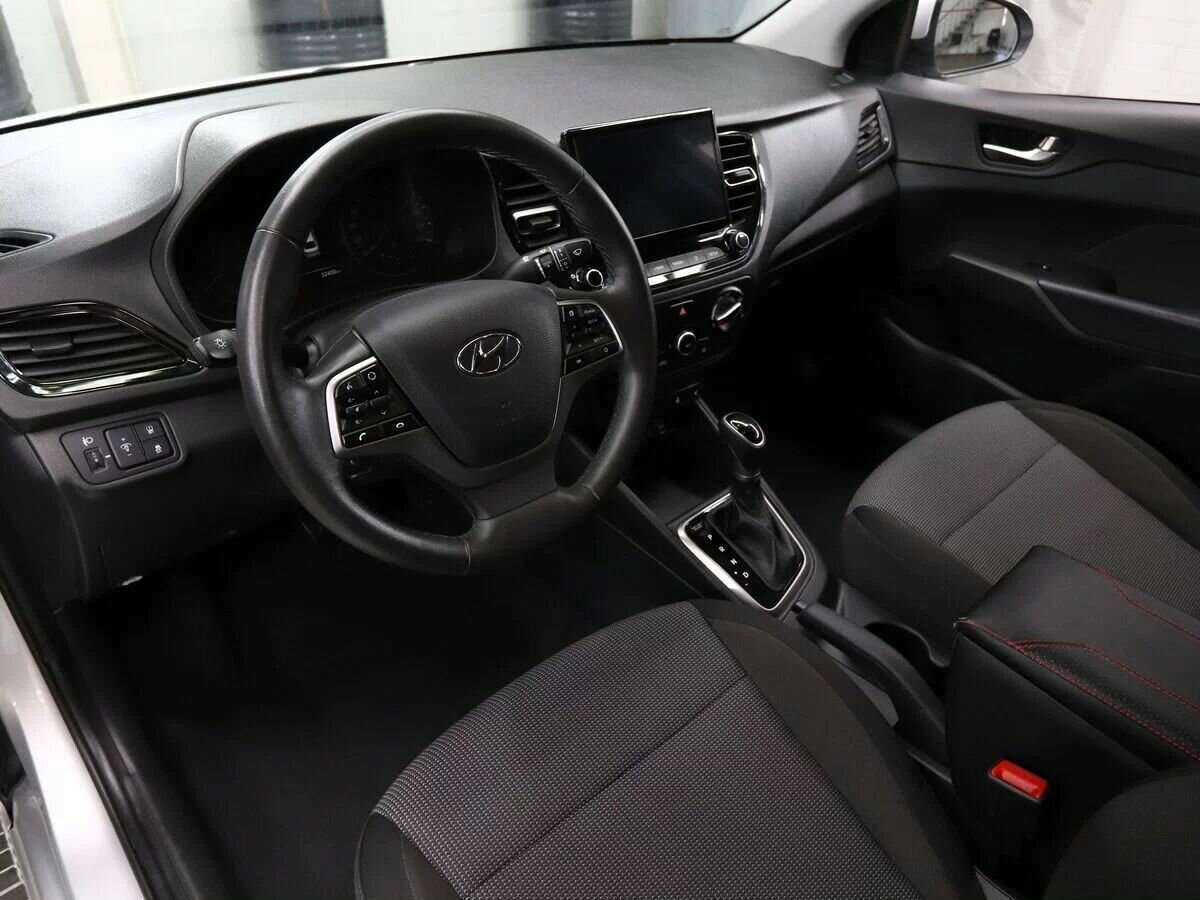 Hyundai Solaris с пробегом — 2021 год. Фото: #8