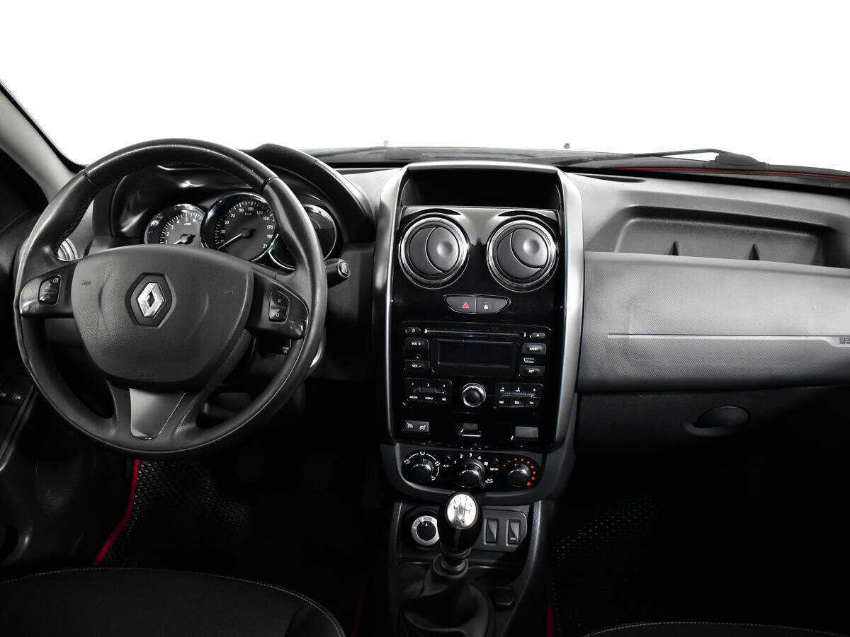 Renault Duster с пробегом — 2016 год. Фото: #10