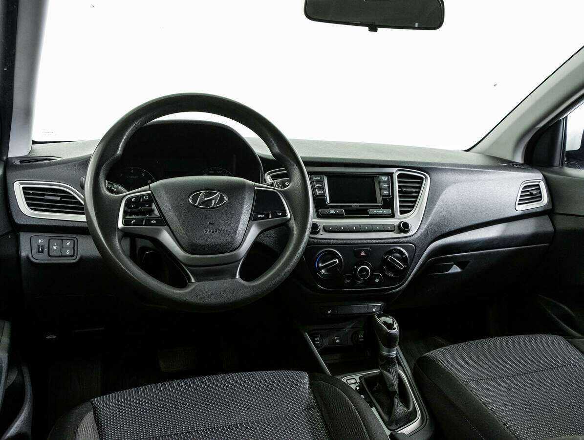 Hyundai Solaris с пробегом — 2020 год. Фото: #9