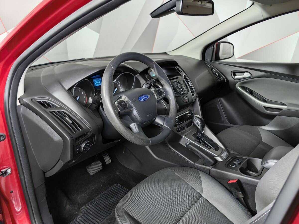 Ford Focus с пробегом — 2013 год. Фото: #13