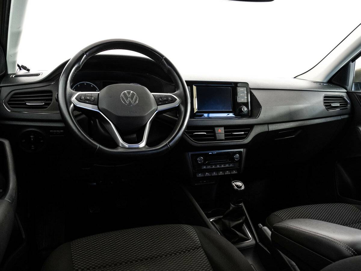 Volkswagen Polo с пробегом — 2020 год. Фото: #10