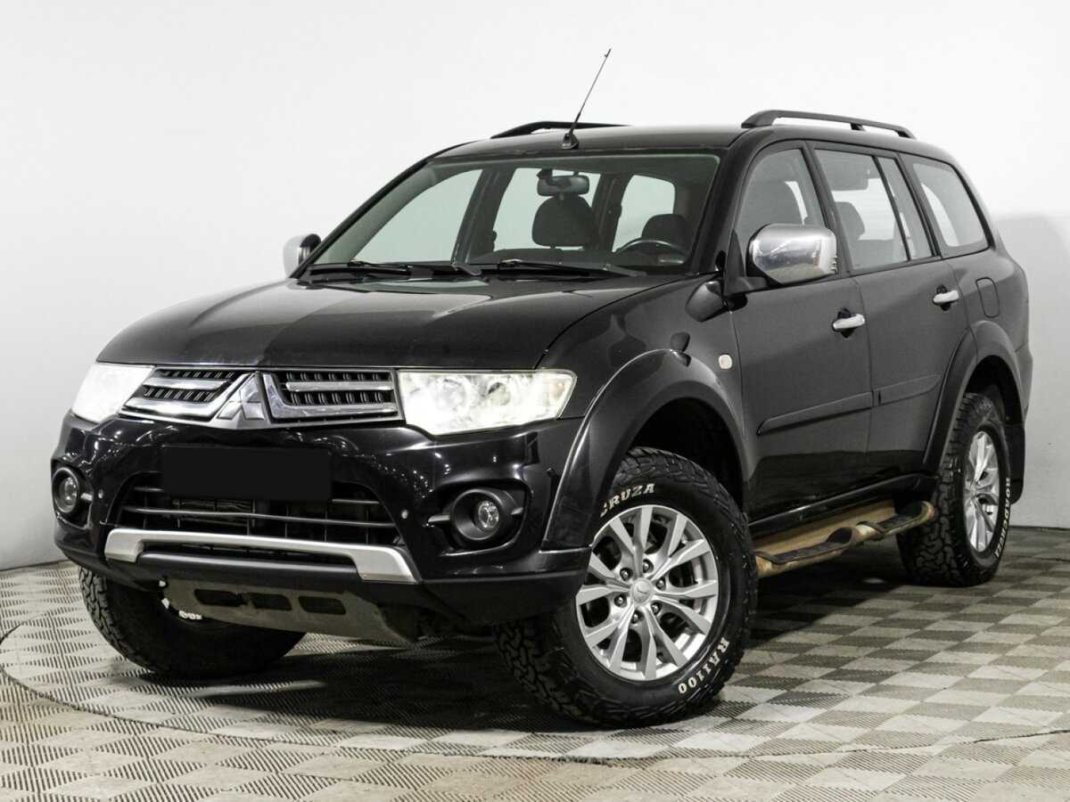 Mitsubishi Pajero Sport с пробегом — 2013 год. Фото: #0