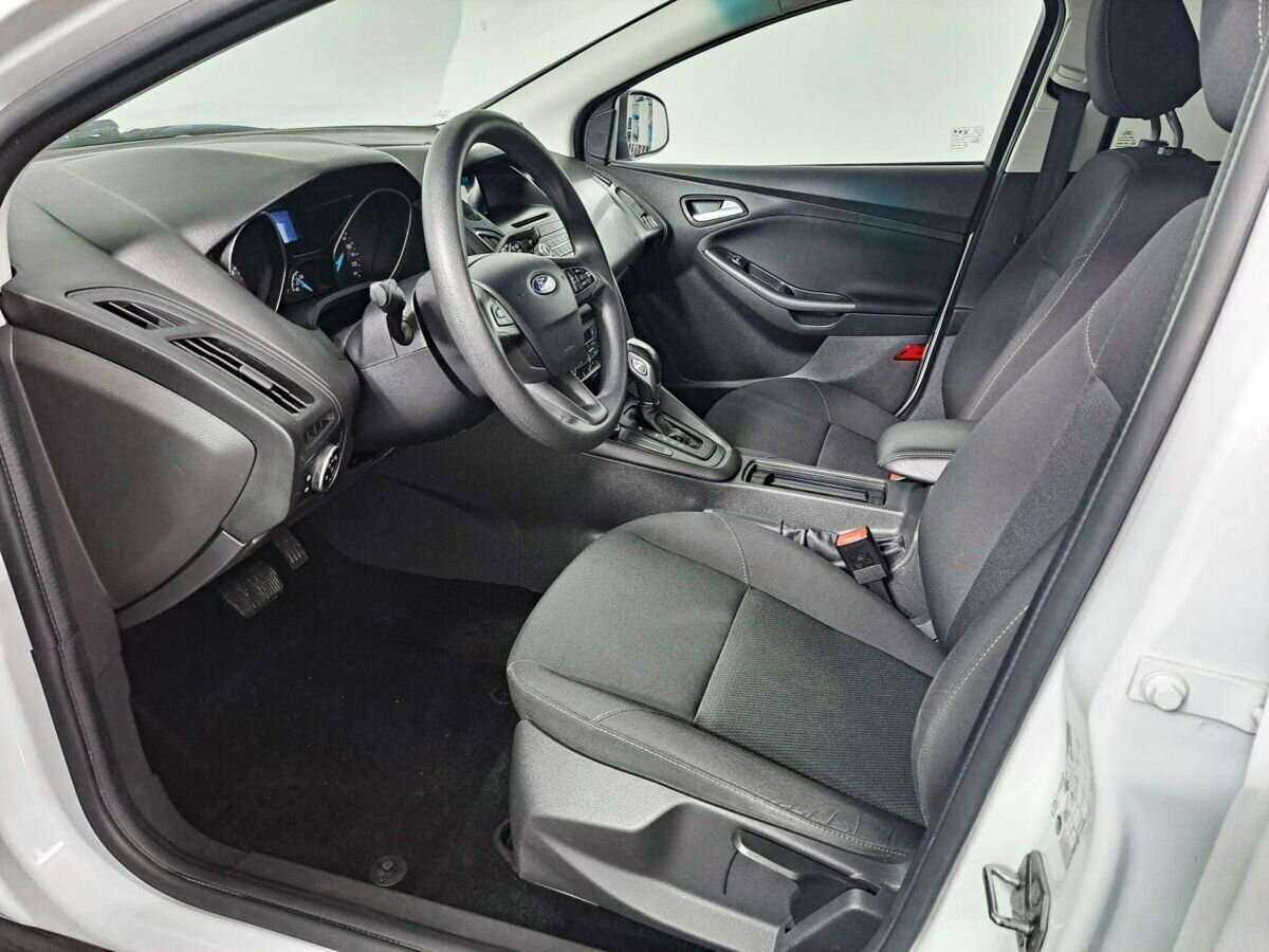 Ford Focus с пробегом — 2015 год. Фото: #13