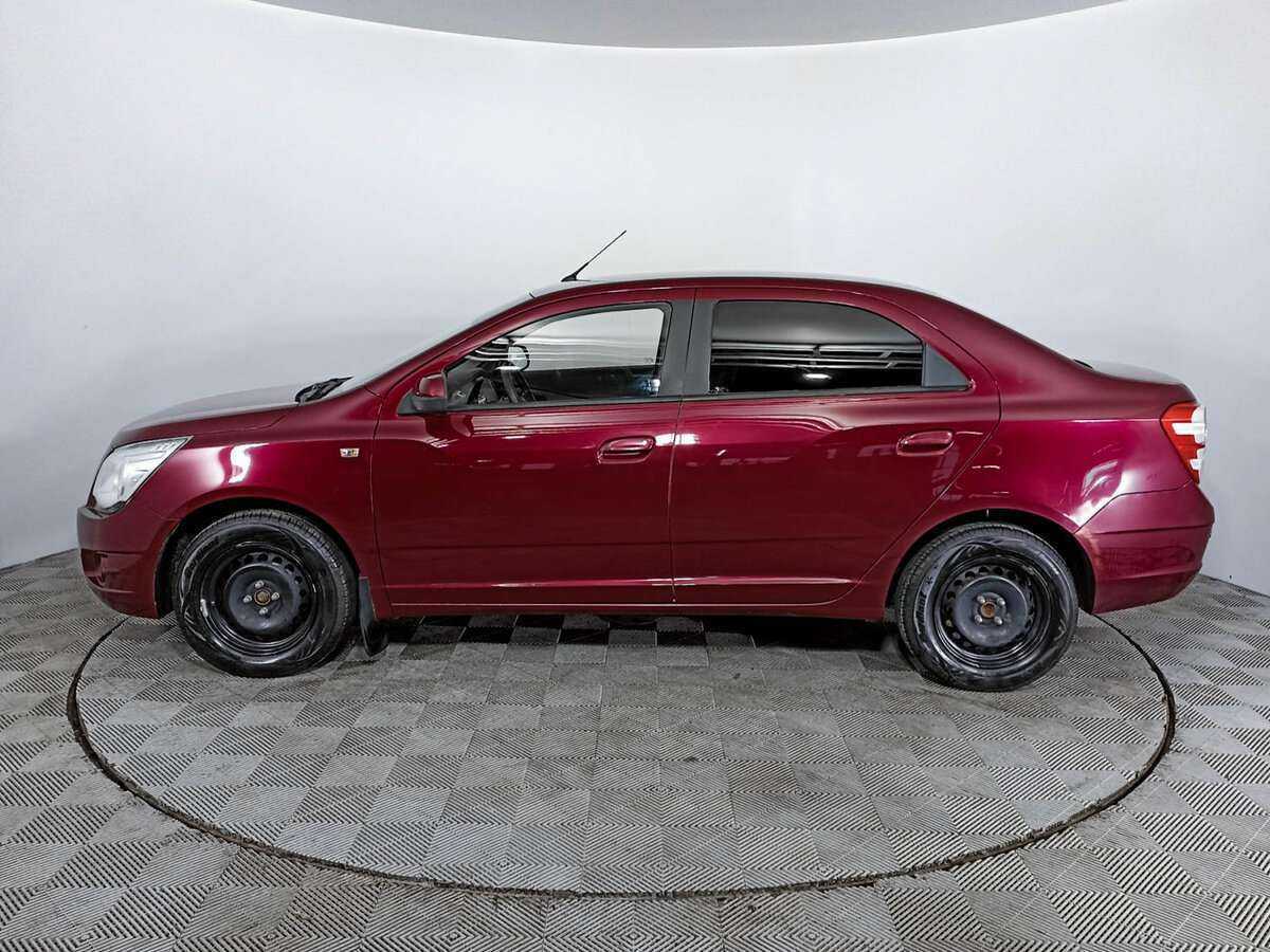 Chevrolet Cobalt с пробегом — 2014 год. Фото: #7