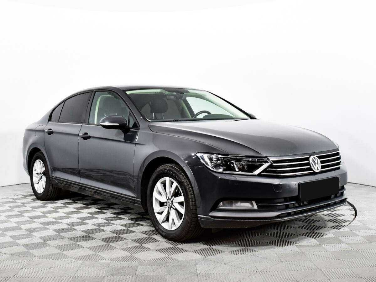 Volkswagen Passat с пробегом — 2017 год. Фото: #2