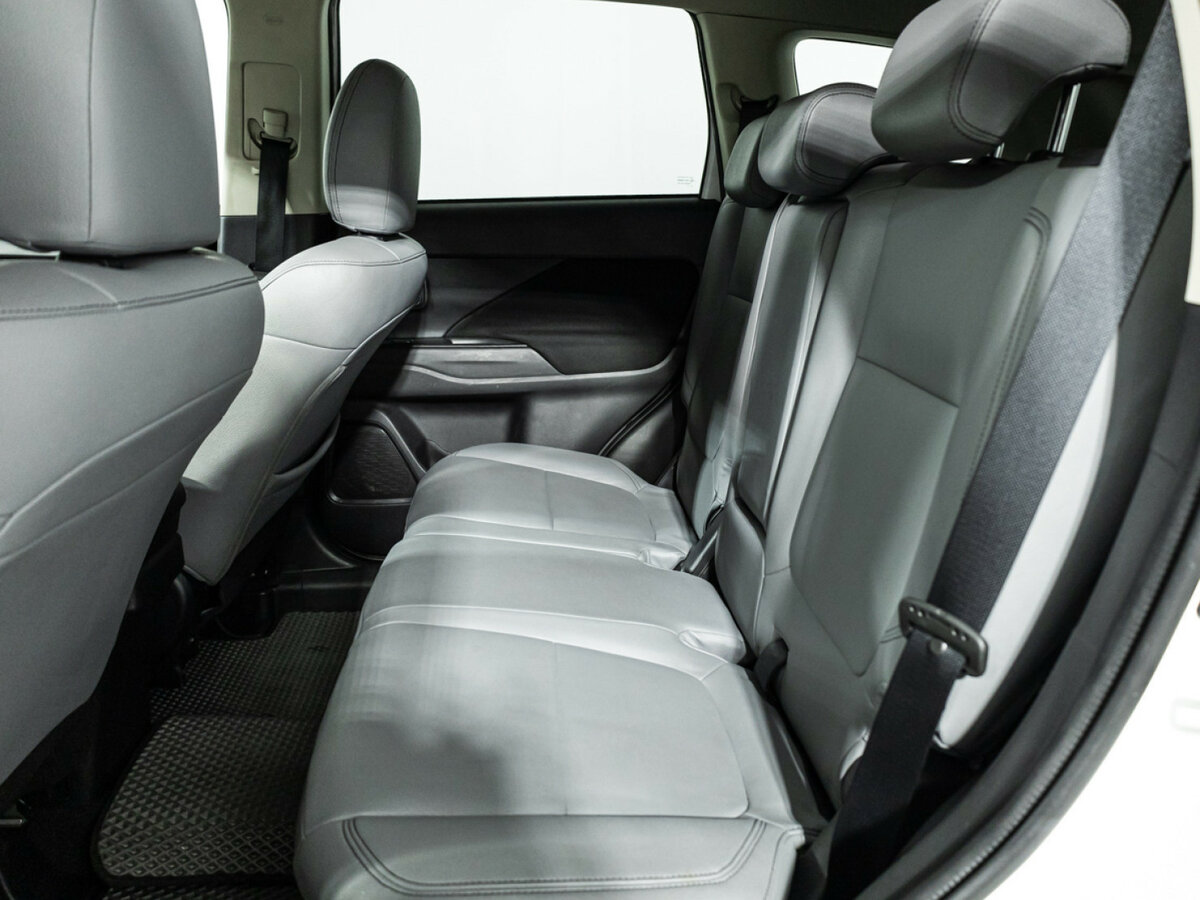 Mitsubishi Outlander с пробегом — 2019 год. Фото: #7