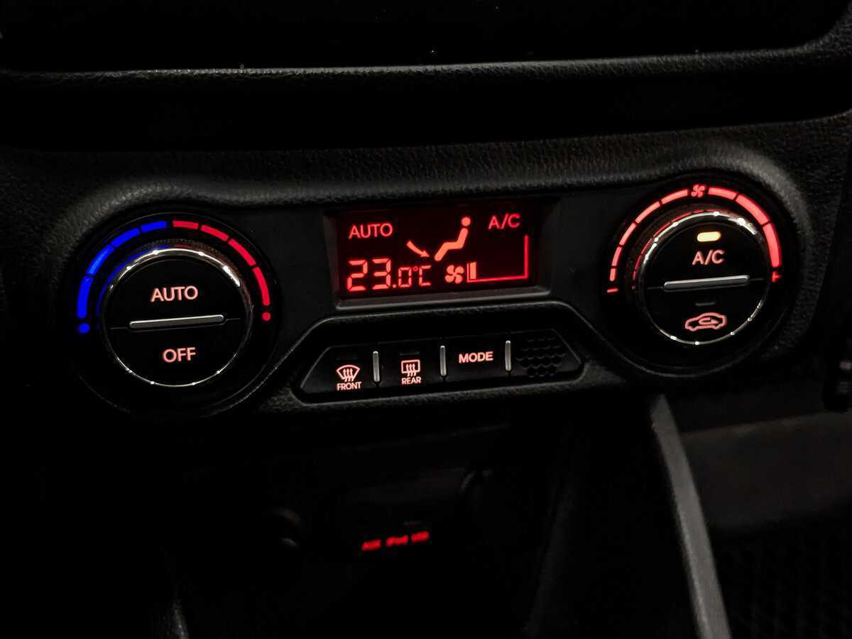 Kia Rio с пробегом — 2014 год. Фото: #20
