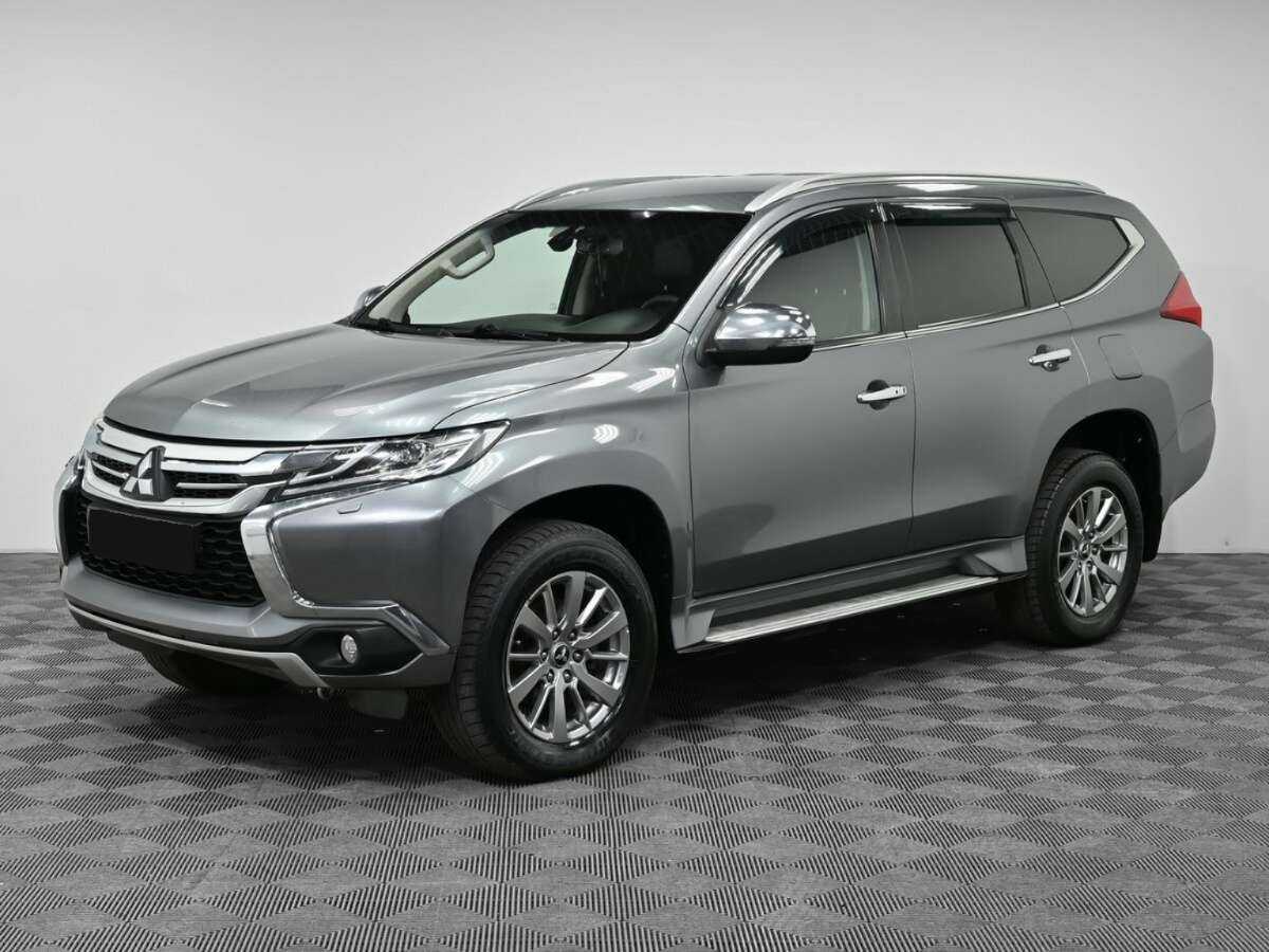 Mitsubishi Pajero Sport с пробегом — 2017 год. Посмотреть фото