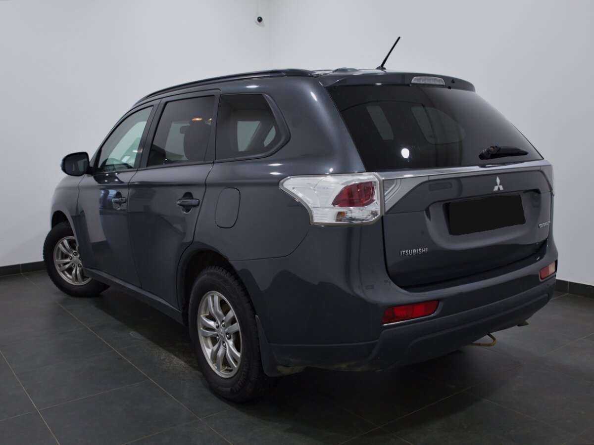 Mitsubishi Outlander с пробегом — 2013 год. Фото: #2