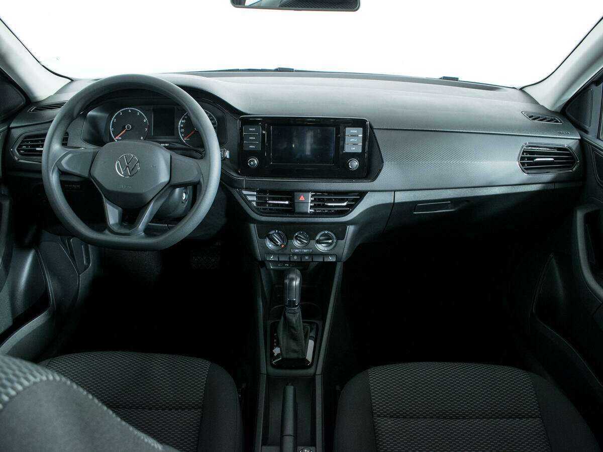 Volkswagen Polo с пробегом — 2021 год. Фото: #11