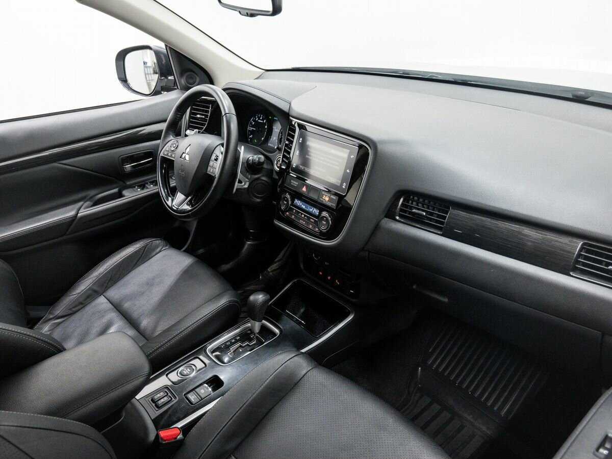 Mitsubishi Outlander с пробегом — 2018 год. Фото: #7