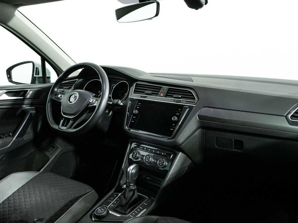 Volkswagen Tiguan с пробегом — 2018 год. Фото: #8