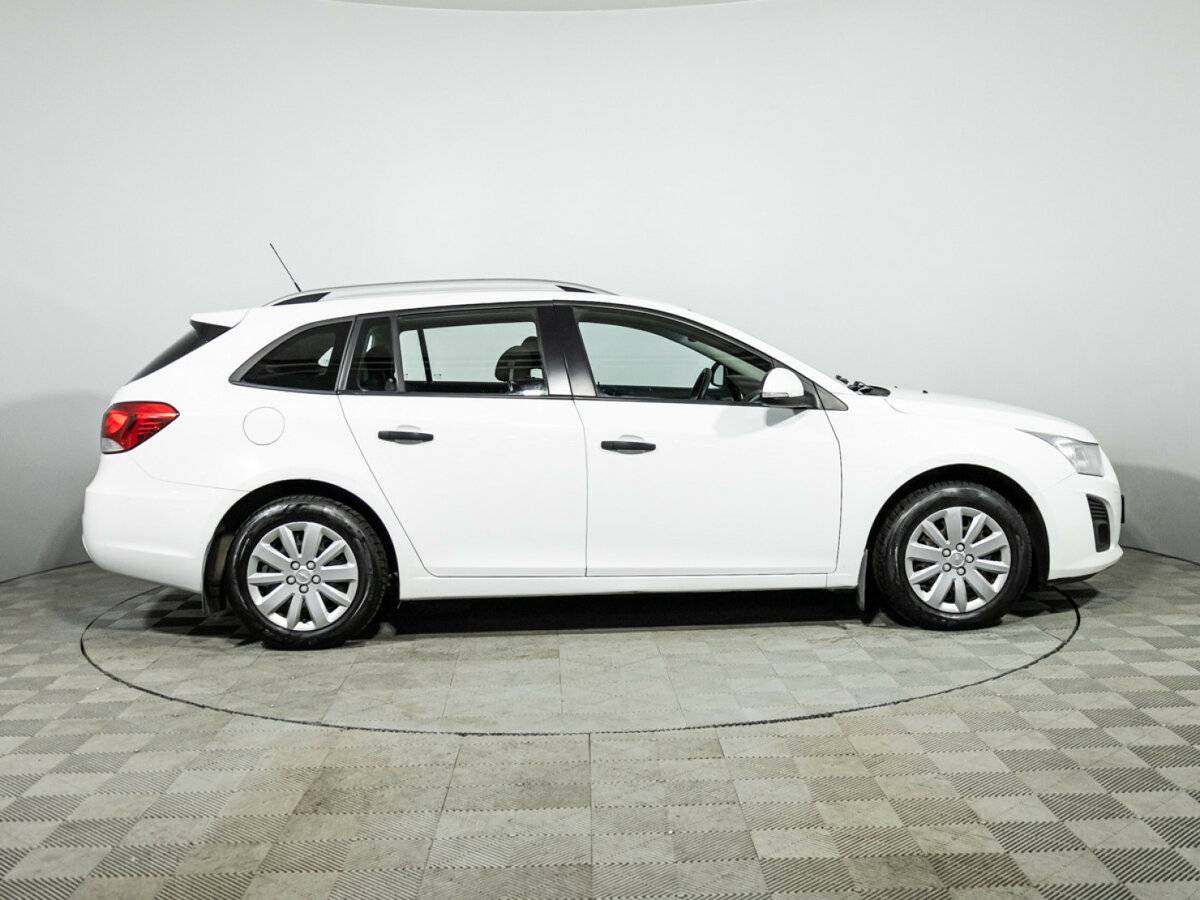 Chevrolet Cruze с пробегом — 2014 год. Фото: #3