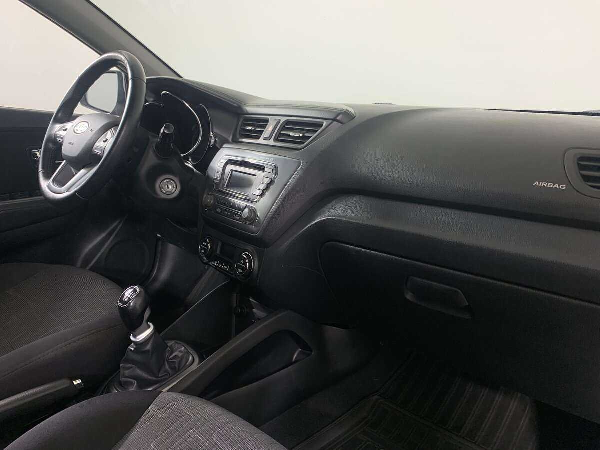 Kia Rio с пробегом — 2012 год. Фото: #9