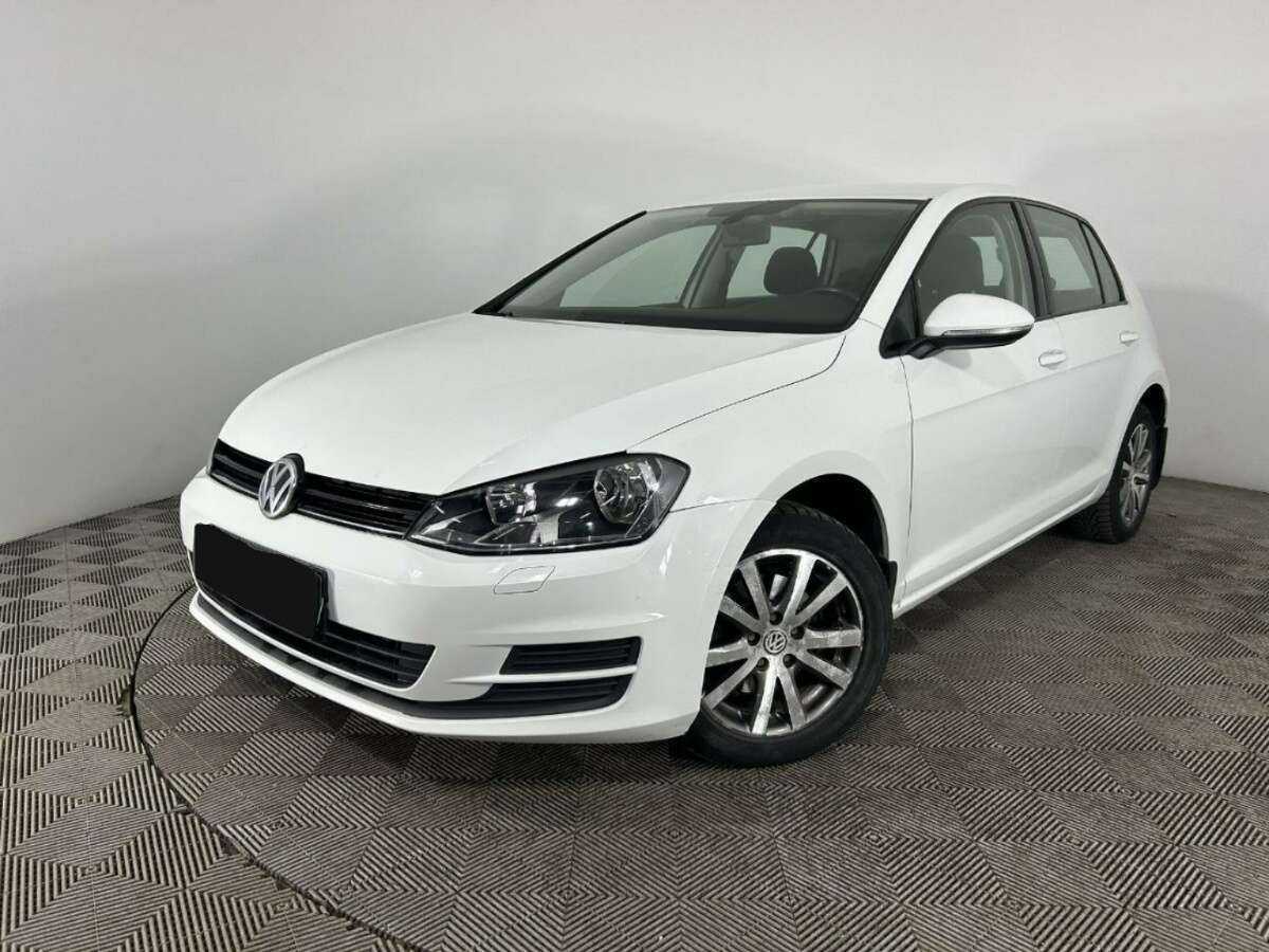 Volkswagen Golf с пробегом — 2015 год. Фото: #0