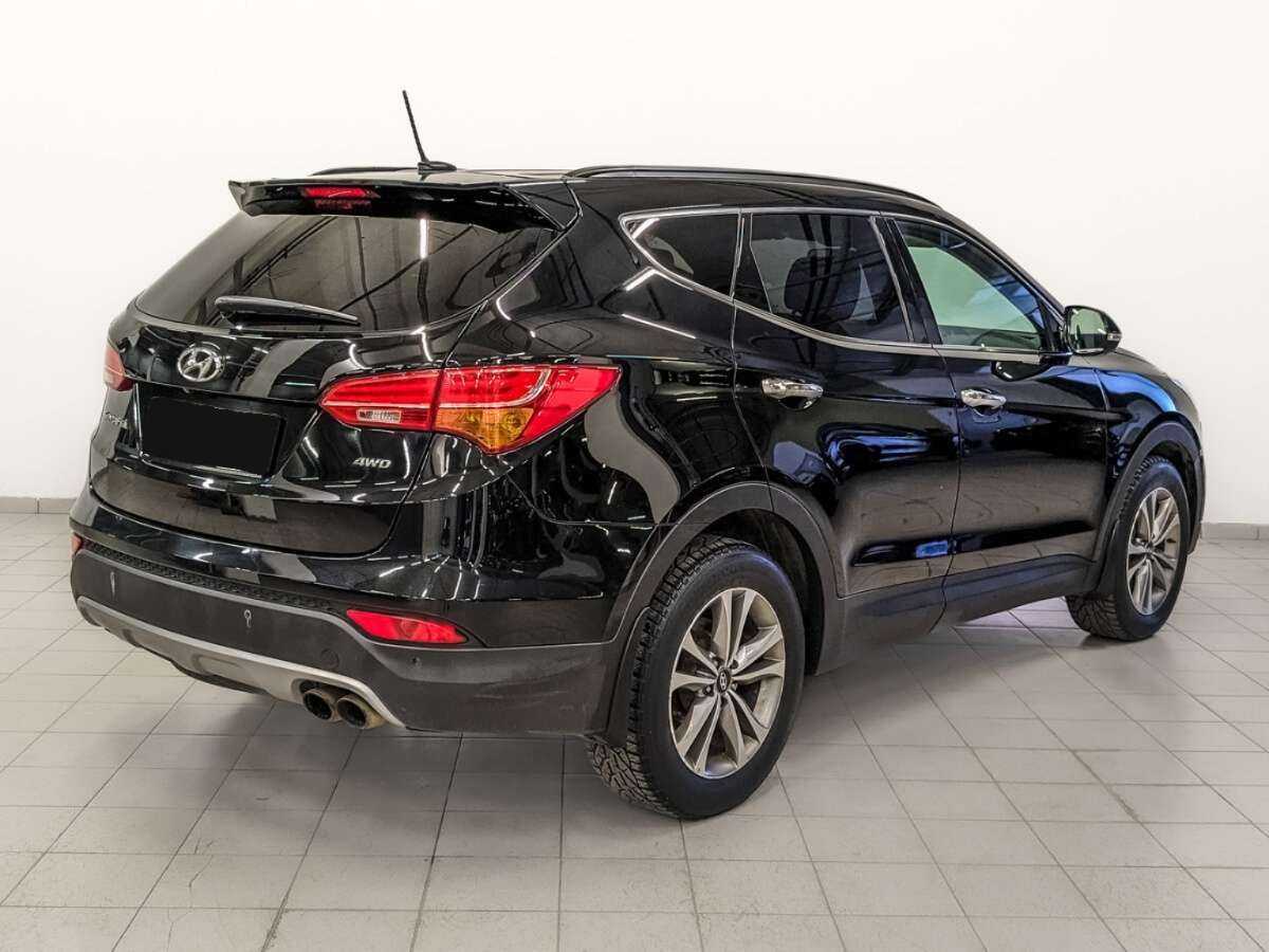 Hyundai Santa Fe с пробегом — 2015 год. Фото: #4