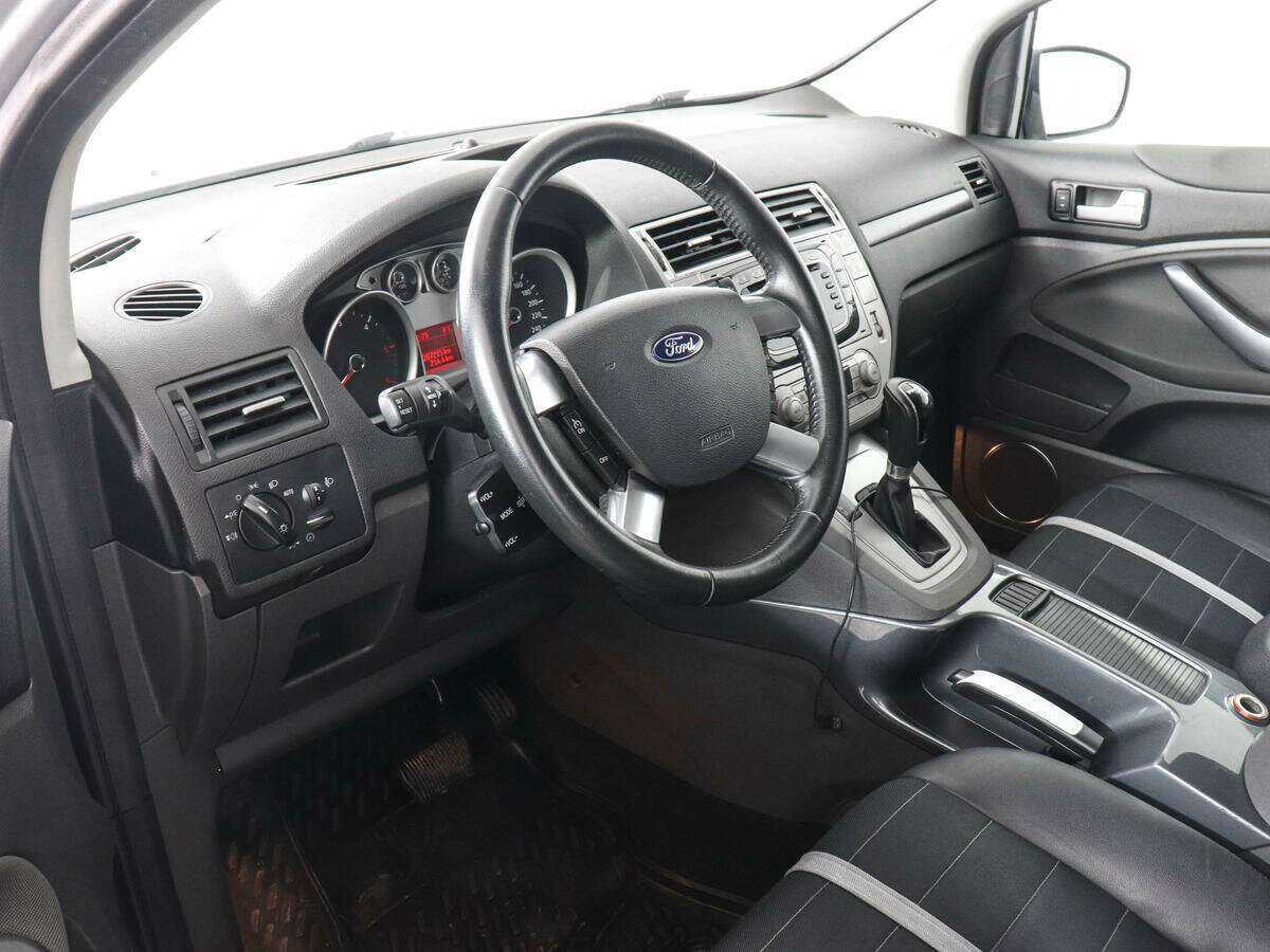 Ford Kuga с пробегом — 2012 год. Фото: #8