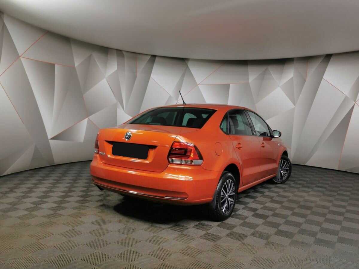 Volkswagen Polo с пробегом — 2016 год. Фото: #1