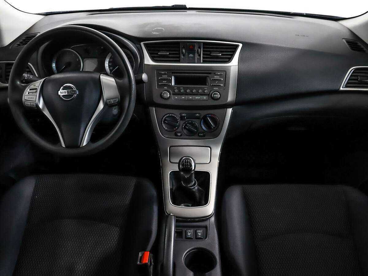Nissan Sentra с пробегом — 2014 год. Фото: #8