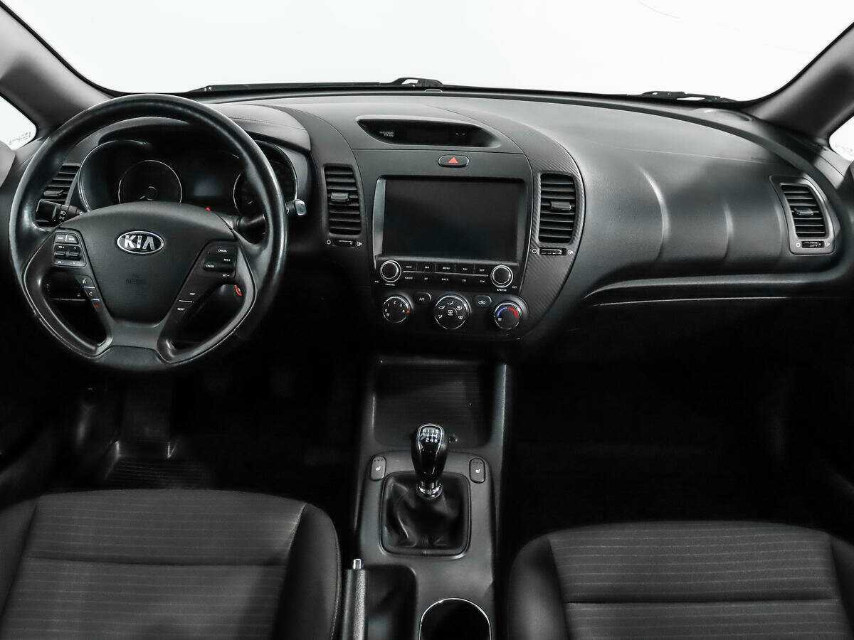 Kia Cerato с пробегом — 2016 год. Фото: #11