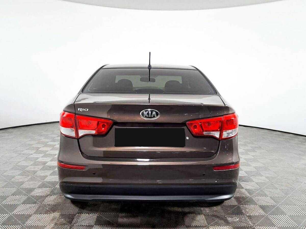 Kia Rio с пробегом — 2015 год. Фото: #5