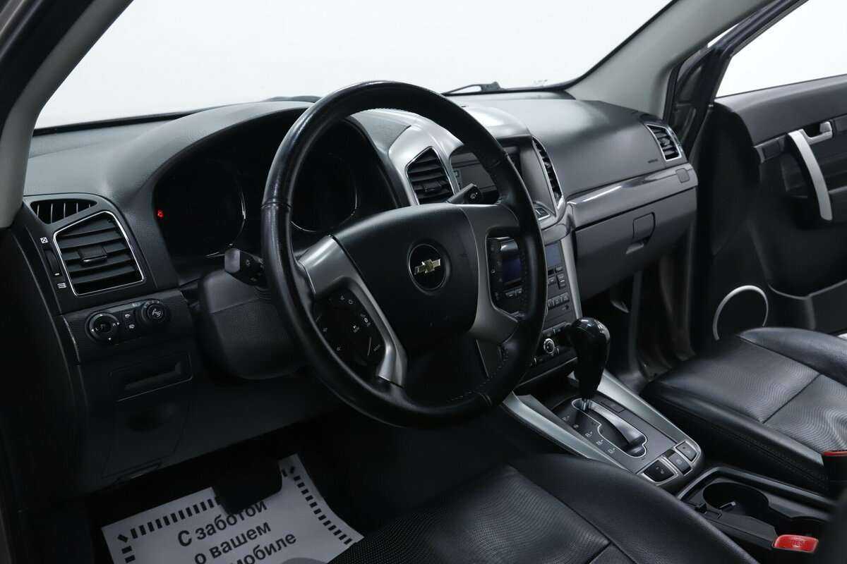 Chevrolet Captiva с пробегом — 2015 год. Фото: #9