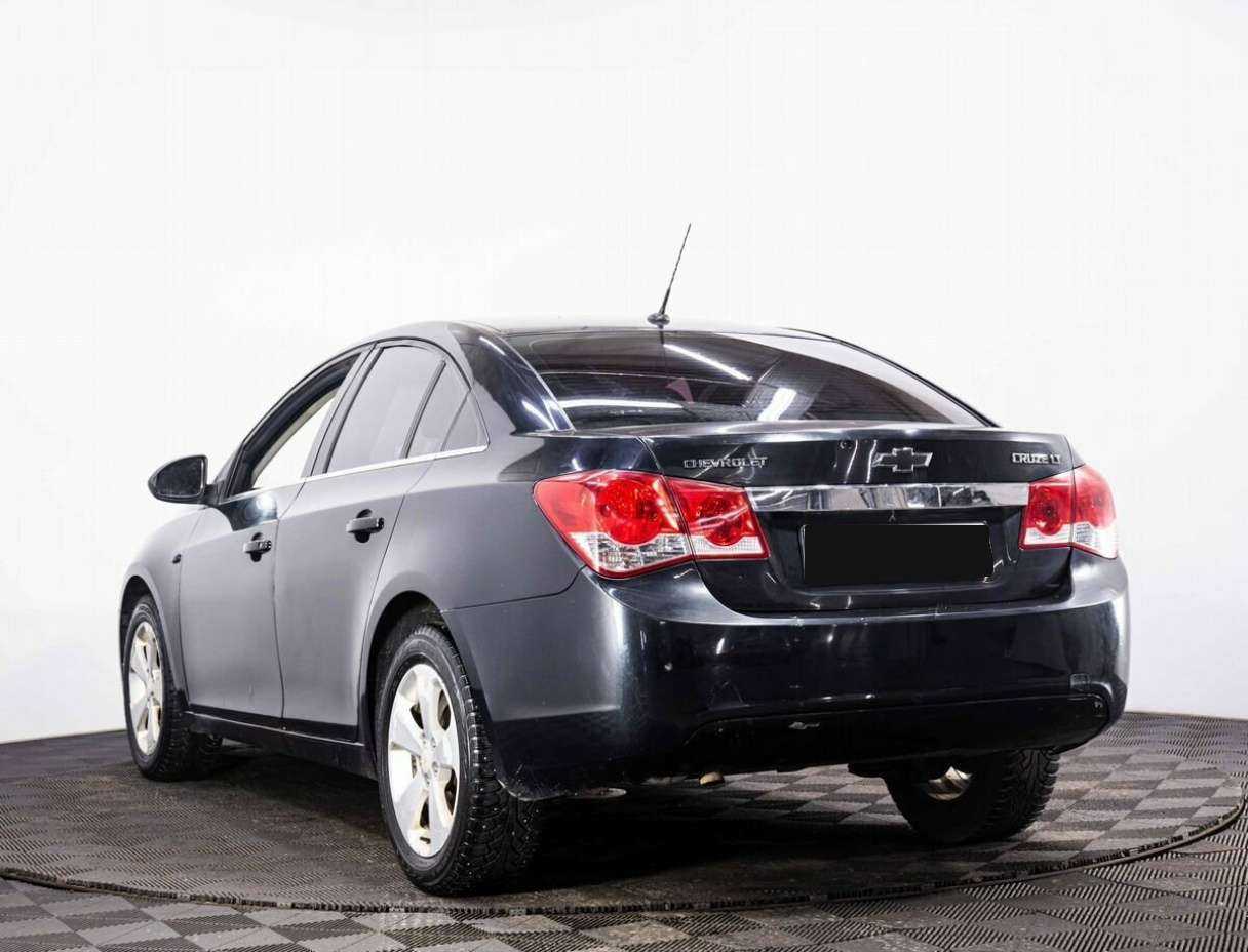 Chevrolet Cruze с пробегом — 2012 год. Фото: #3