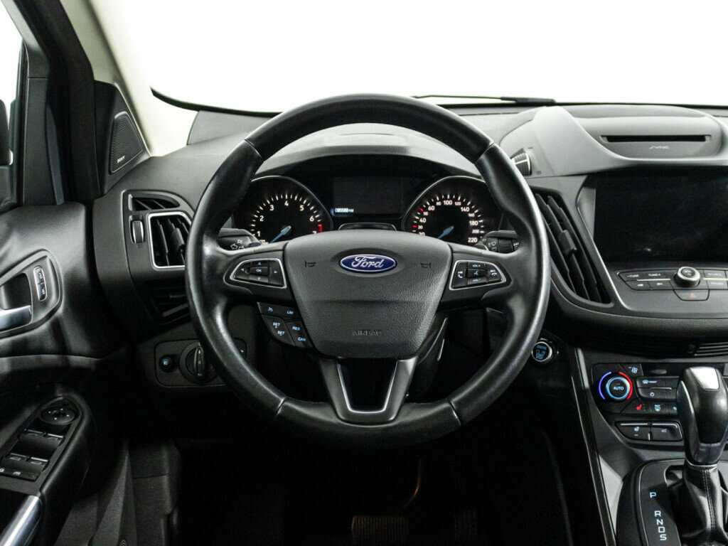 Ford Kuga с пробегом — 2017 год. Фото: #19