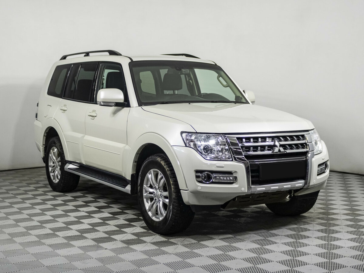 Mitsubishi Pajero с пробегом — 2014 год. Фото: #2