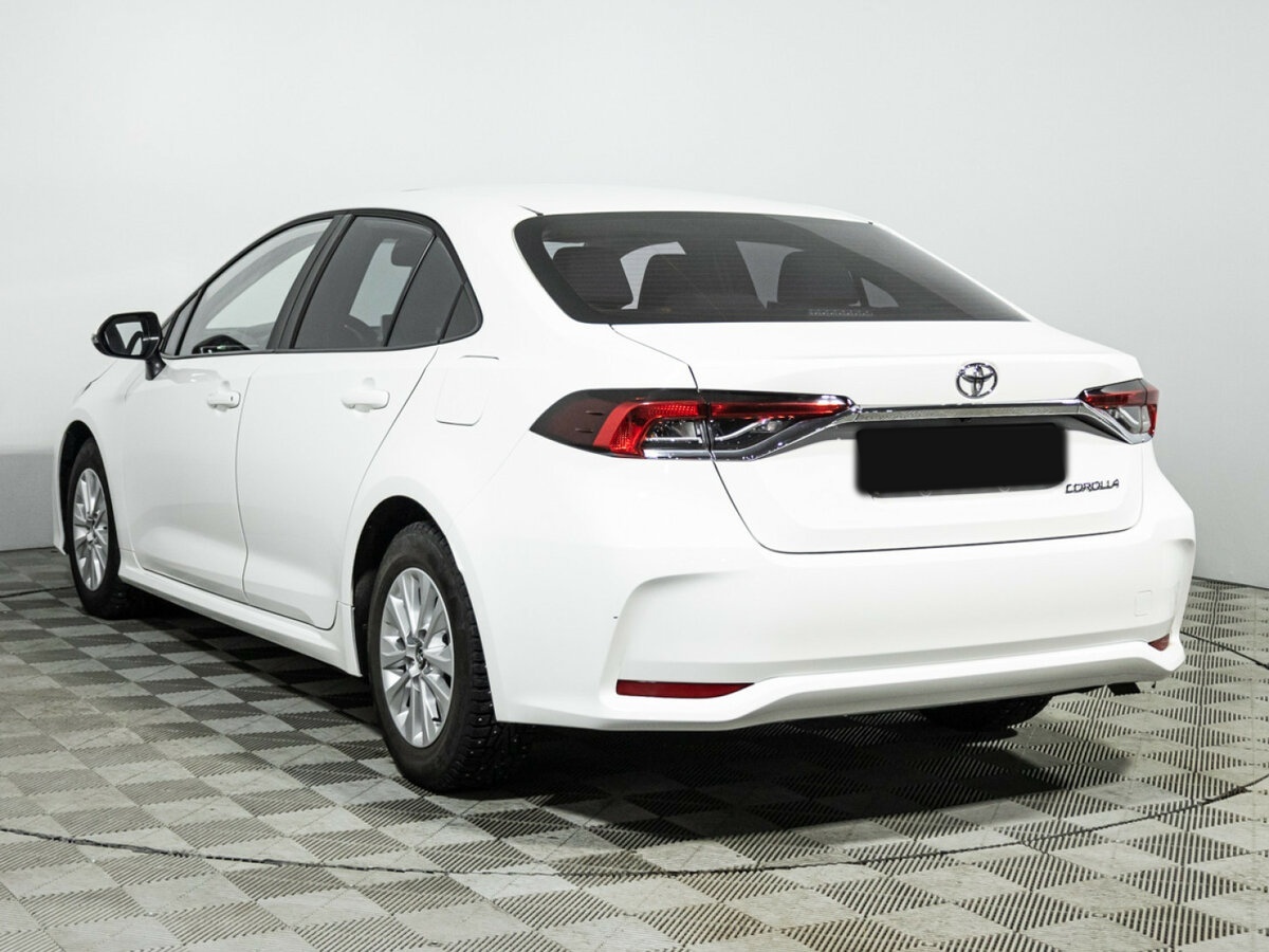 Toyota Corolla с пробегом — 2022 год. Фото: #6