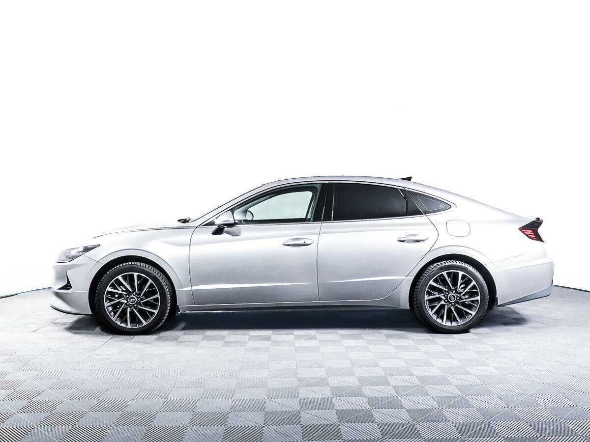 Hyundai Sonata с пробегом — 2021 год. Фото: #7