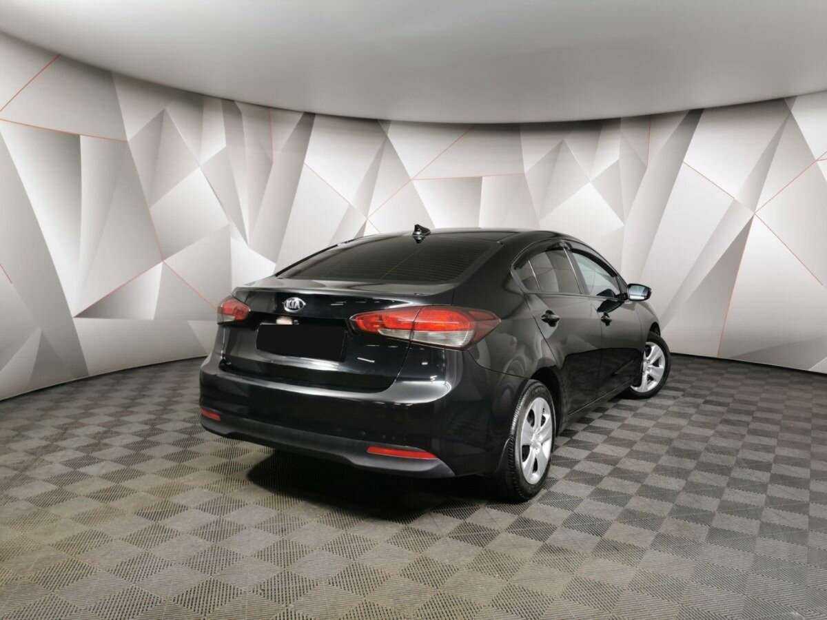 Kia Cerato с пробегом — 2017 год. Фото: #1