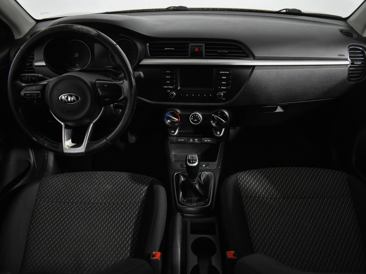 Kia Rio с пробегом — 2017 год. Фото: #12