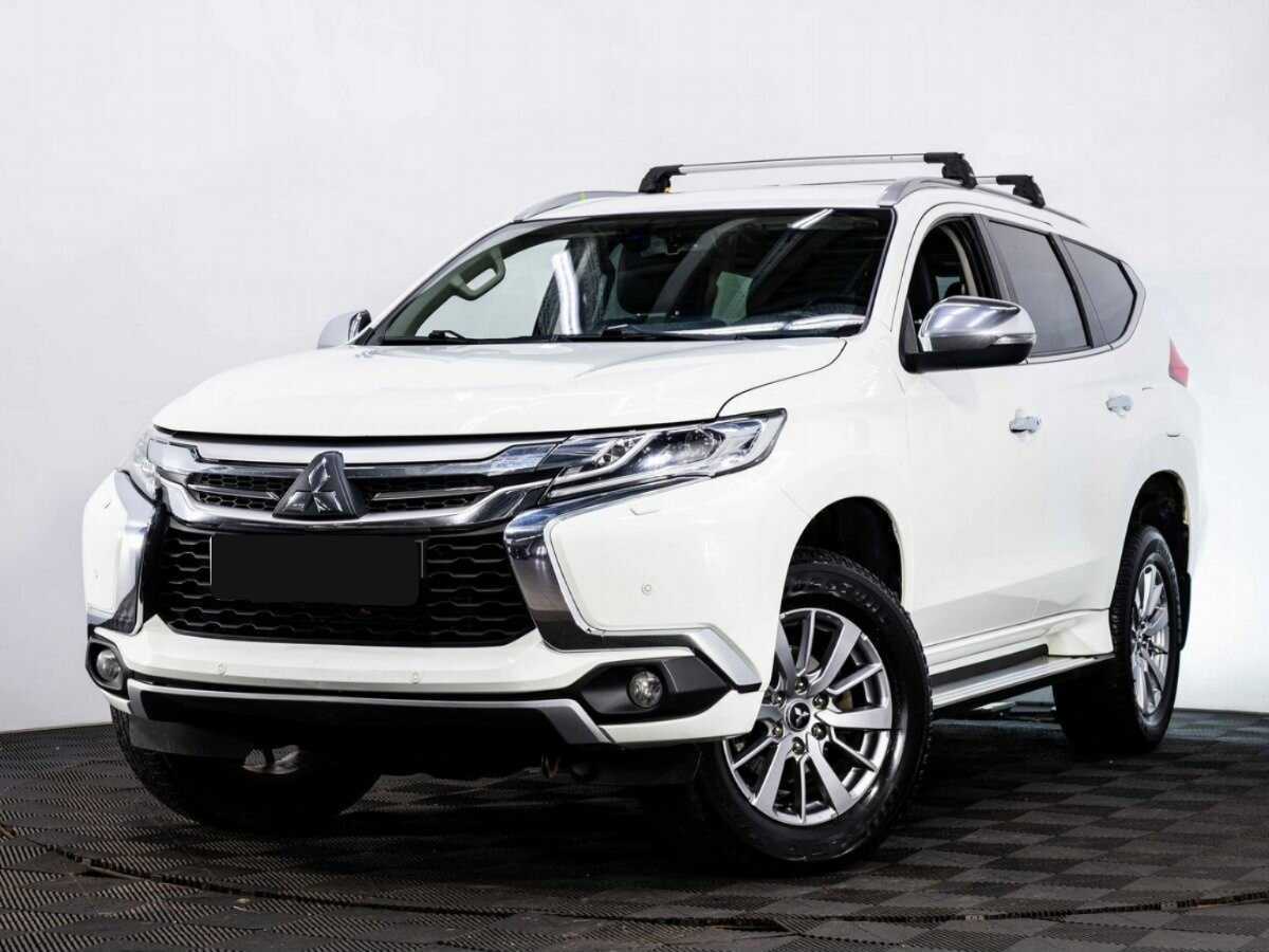 Mitsubishi Pajero Sport с пробегом — 2017 год. Посмотреть фото