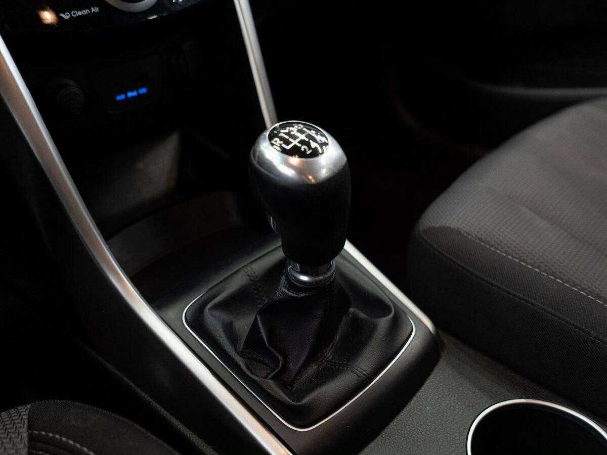 Hyundai i30 с пробегом — 2014 год. Фото: #10