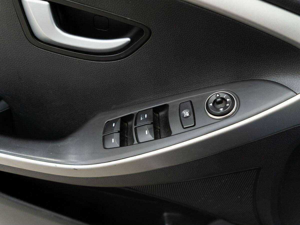 Hyundai i30 с пробегом — 2014 год. Фото: #11