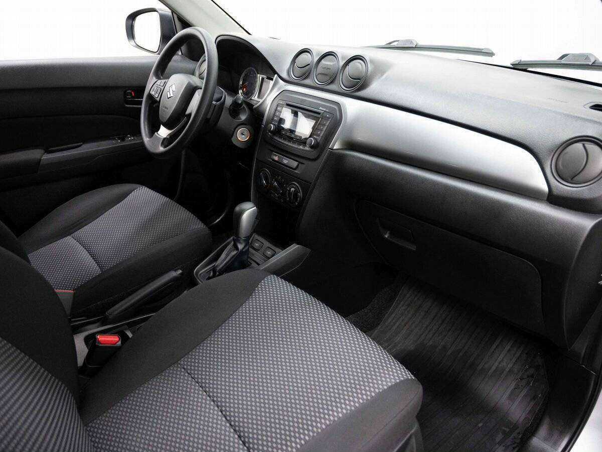 Suzuki Vitara с пробегом — 2016 год. Фото: #13