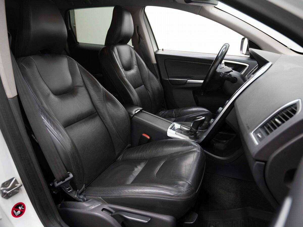 Volvo XC60 с пробегом — 2013 год. Фото: #11