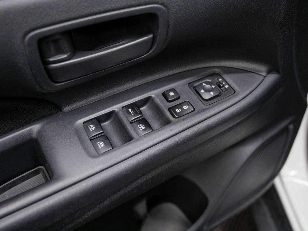Mitsubishi Outlander с пробегом — 2018 год. Фото: #9