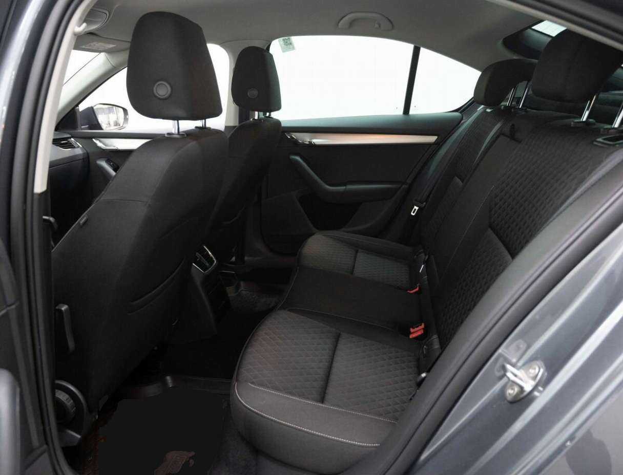 Skoda Octavia с пробегом — 2016 год. Фото: #11