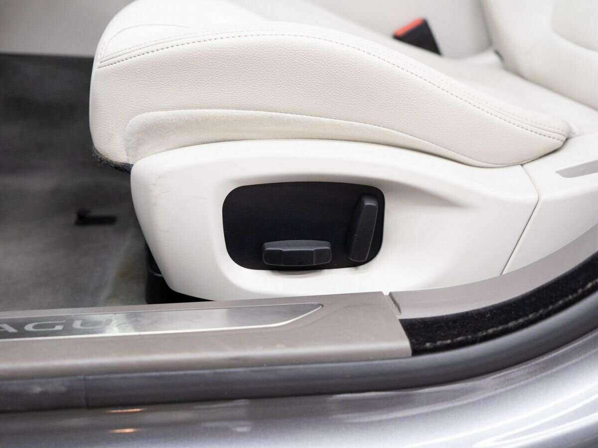 Jaguar XF с пробегом — 2017 год. Фото: #15