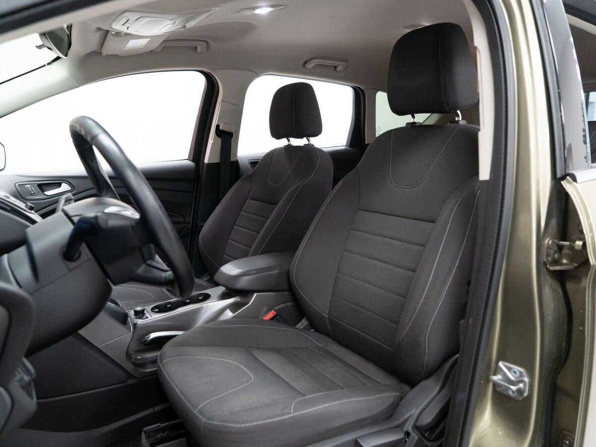 Ford Kuga с пробегом — 2014 год. Фото: #5