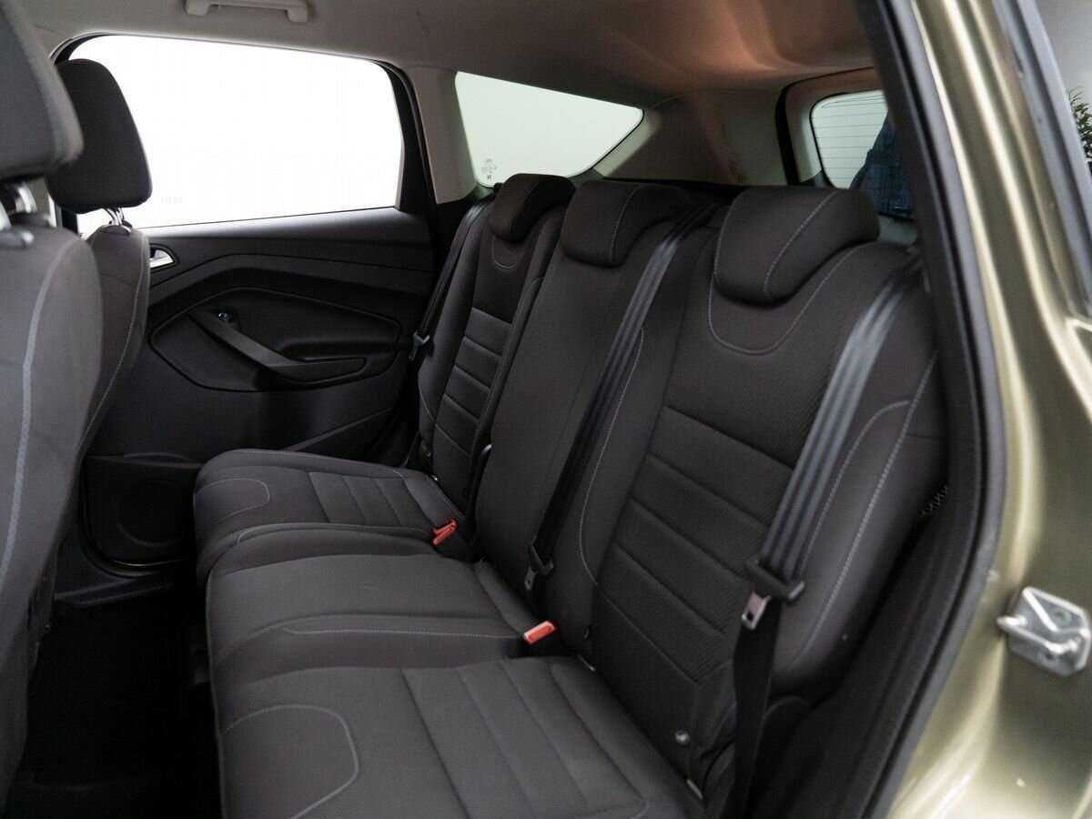 Ford Kuga с пробегом — 2014 год. Фото: #6