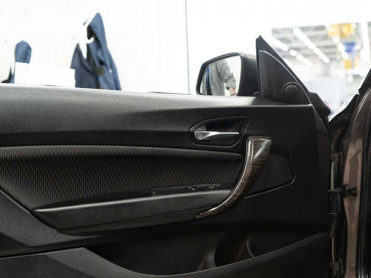 BMW 1 серии с пробегом — 2012 год. Фото: #14