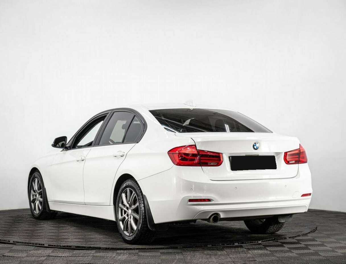 BMW 3 серии с пробегом — 2016 год. Фото: #3