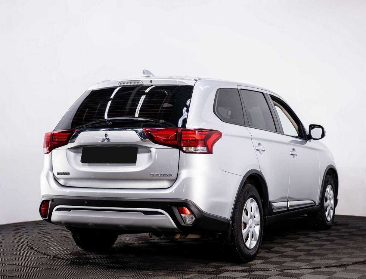 Mitsubishi Outlander с пробегом — 2019 год. Фото: #5